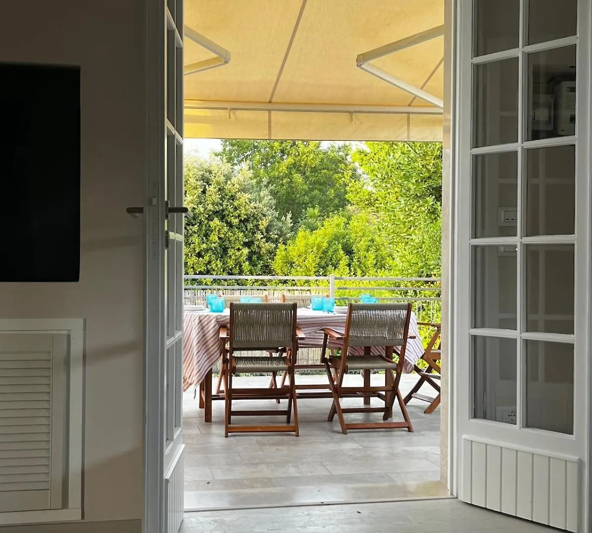 Stylish Beachside Escape In Marina Di Pietrasanta Holiday home